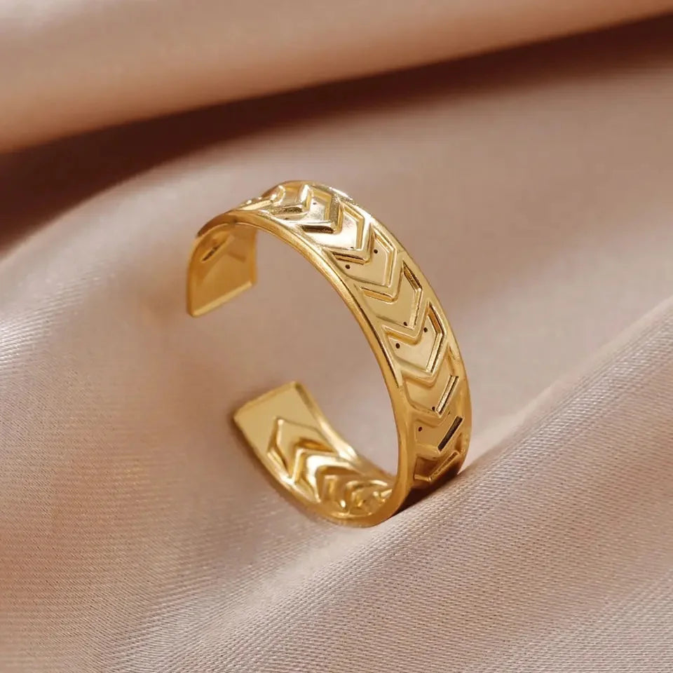 VANGUARD - Silver | Chevron Ring